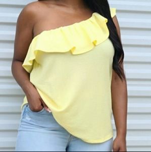 Ninexis on shoulder top